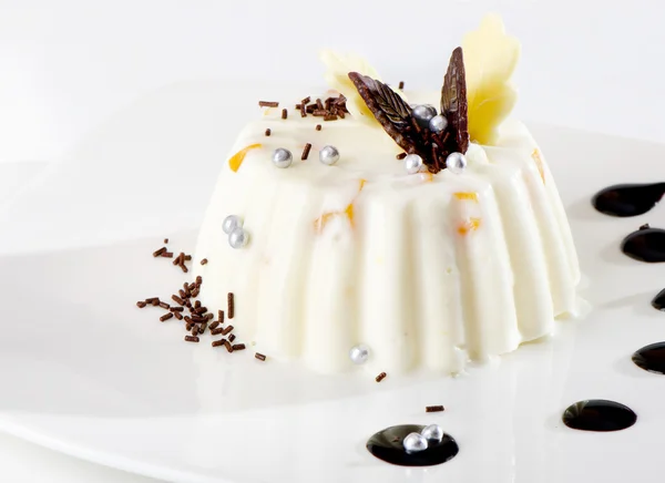 Dessert con panna e cioccolato — Foto Stock