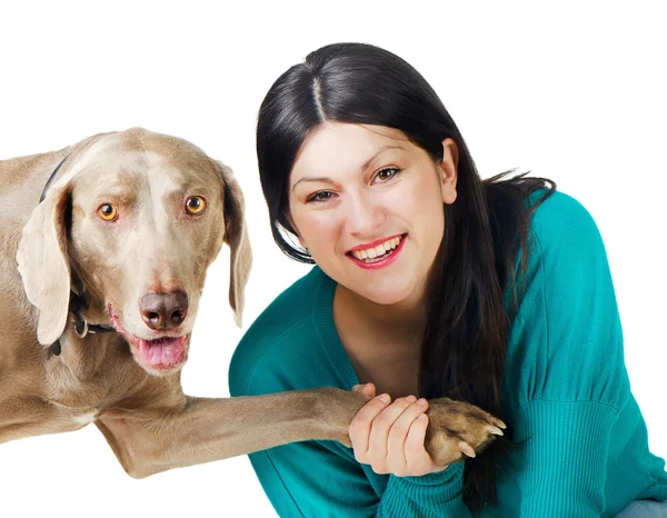 Giovane donna sorridente con cane — Foto Stock