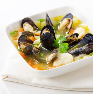 Deniz mahsulleri çorbası