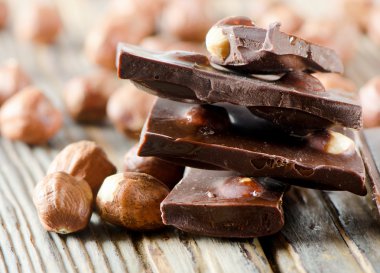 kırılmış çikolata bar