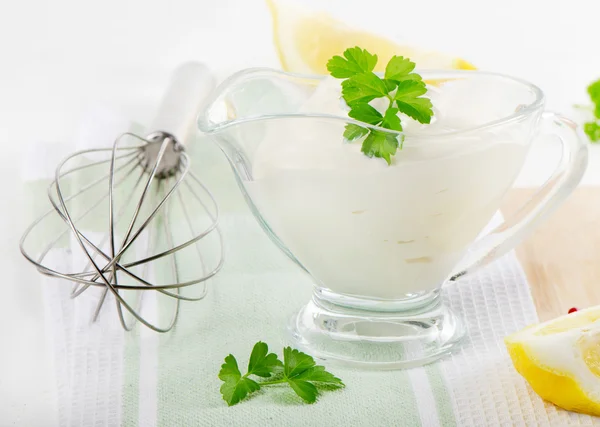 Mayonnaise with ingredients — Stock Photo, Image