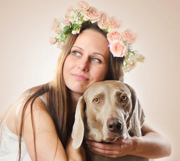 Young women with dog — Stock Photo, Image