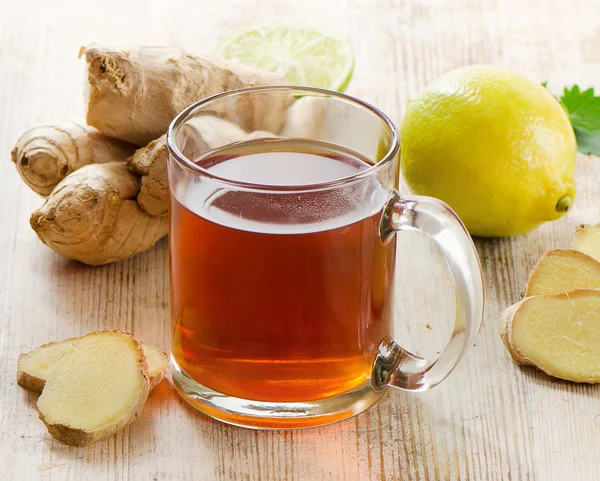 Tea cup and spices — Stock Photo, Image