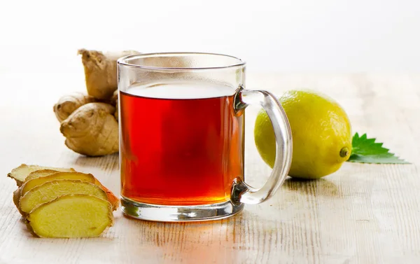 Xícara de chá e especiarias — Fotografia de Stock