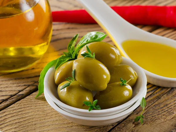 Green olives — Stock Photo, Image