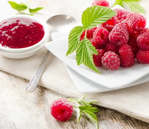 Verse aardbeien — Stockfoto