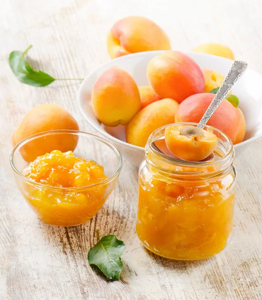Fresh apricots jam — Stock Photo, Image