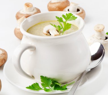 champignon mantar çorbası