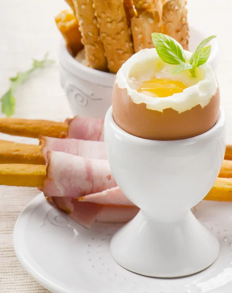 Boiled egg in eggcup — Stock Photo, Image