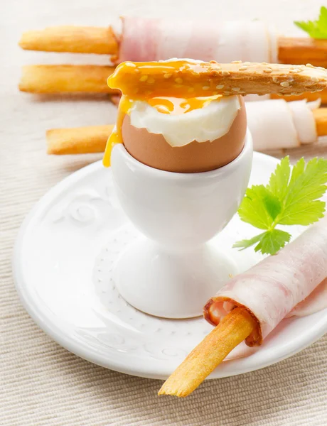 Boiled egg in eggcup — Stock Photo, Image