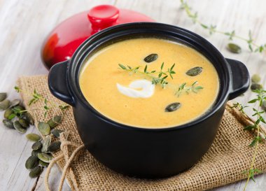 Kremalı balkabağı çorbası