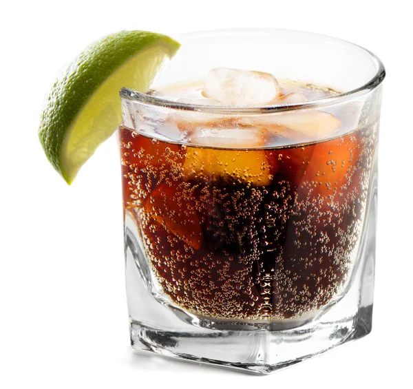 Cocktail with lime and cola — Stock Photo, Image