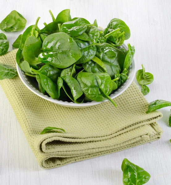 Spinach leaves — Stock Photo, Image