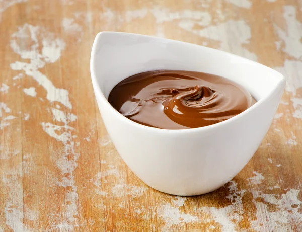 Bowl of chocolate cream — Stock Photo, Image