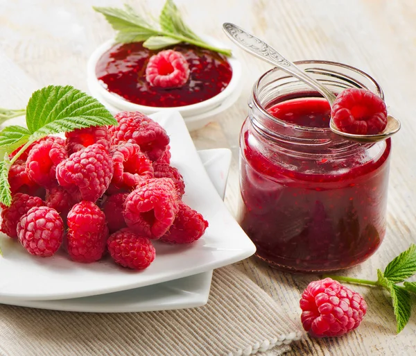 Fresh raspberries . — Stock Photo, Image