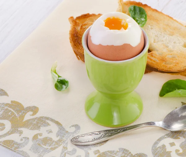 Jajko na twardo jajko Cup — Zdjęcie stockowe