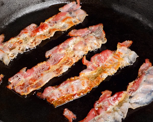 Kokta bacon skivor — Stockfoto