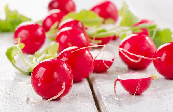 Fresh radishes — Stock Photo, Image