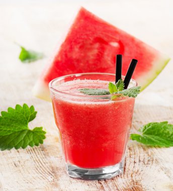 cam karpuz güler yüzlü 