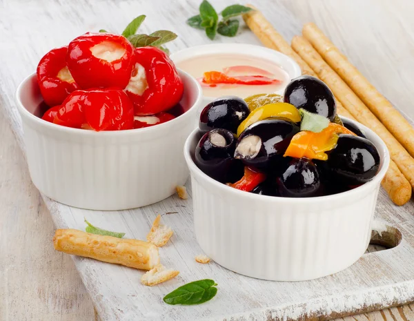 Olives and peppers filed with  cheese — Stock Photo, Image