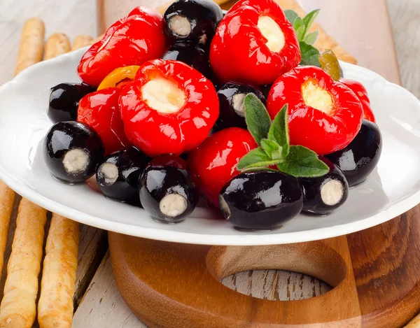 Olives and peppers filed with  cheese — Stock Photo, Image