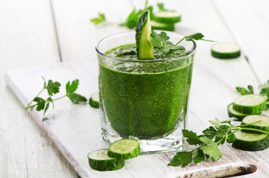 sağlıklı yeşil smoothie