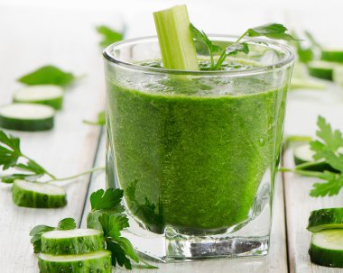 sağlıklı yeşil smoothie