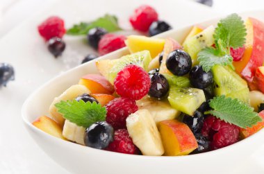 taze sağlıklı meyve salatası