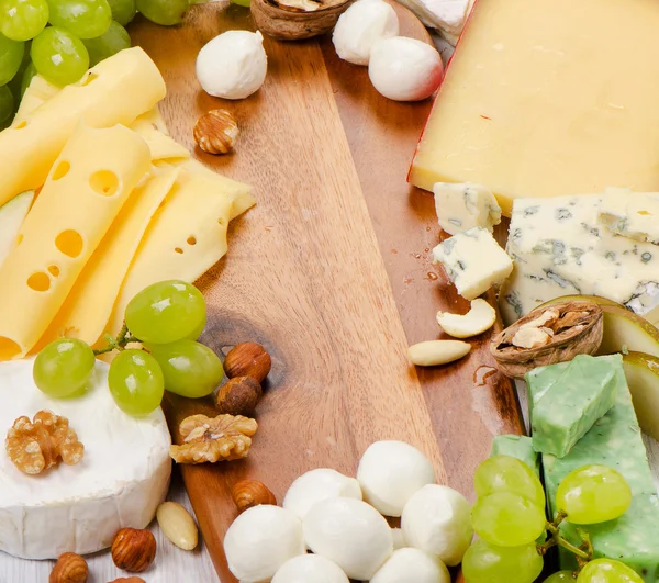 çeşitli peynir türleri