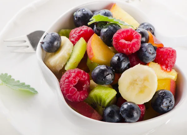 Frischer gesunder Obstsalat — Stockfoto