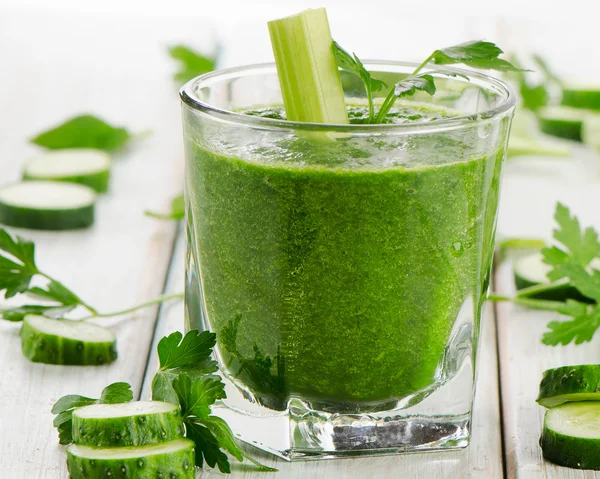 sağlıklı yeşil smoothie