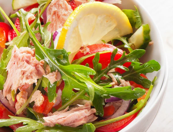 Salada de atum fresco — Fotografia de Stock