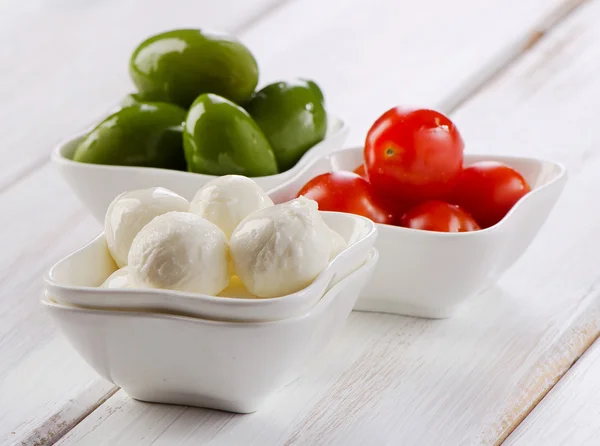 Färsk italiensk mozzarella — Stockfoto