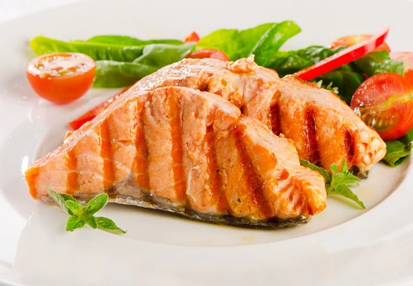 Grilled salmon — Stock Photo, Image