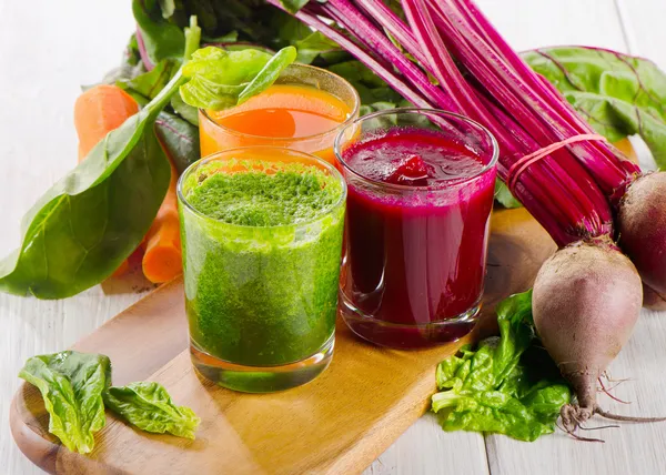 Smoothie vegetal e suco — Fotografia de Stock