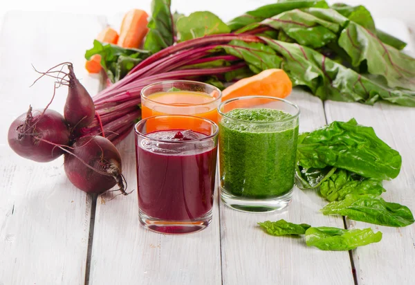 Smoothie och juice — Stockfoto