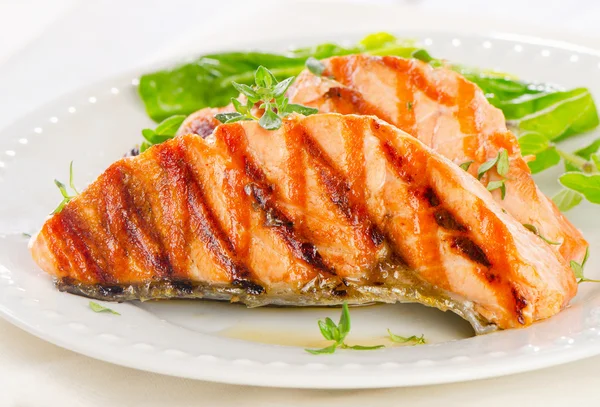 Grilled salmon — Stock Photo, Image