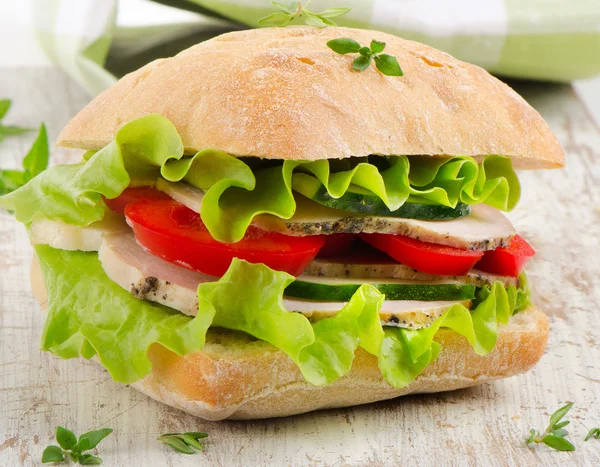 健康的な新鮮なサンドイッチ — ストック写真