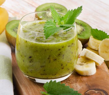 Yeşil Meyve Suyu