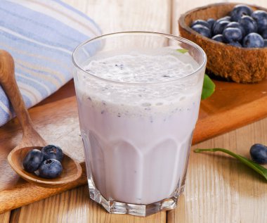 Blueberry smoothie çilek ile