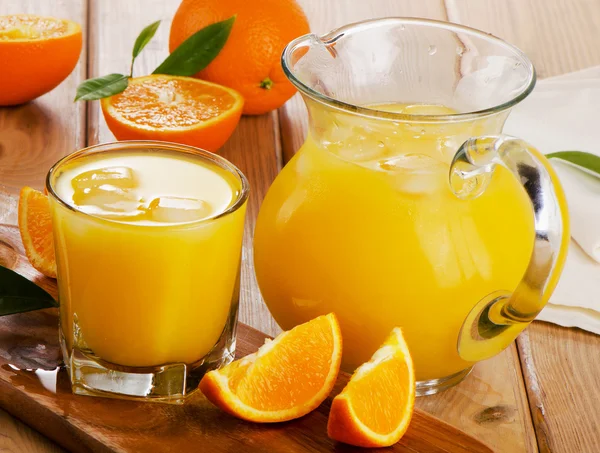 Jugo de naranja —  Fotos de Stock