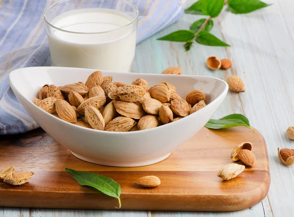 Almond milk — Stock Photo, Image