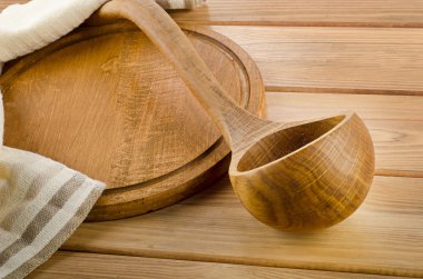 Ahşap mutfak eşyaları