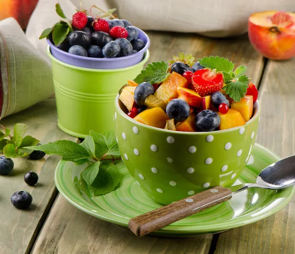 Salada de frutas saudável — Fotografia de Stock