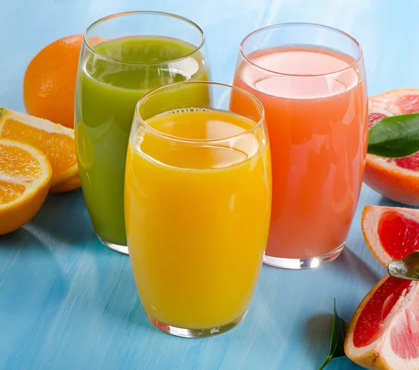 Fresh citrus juices — Stockfoto