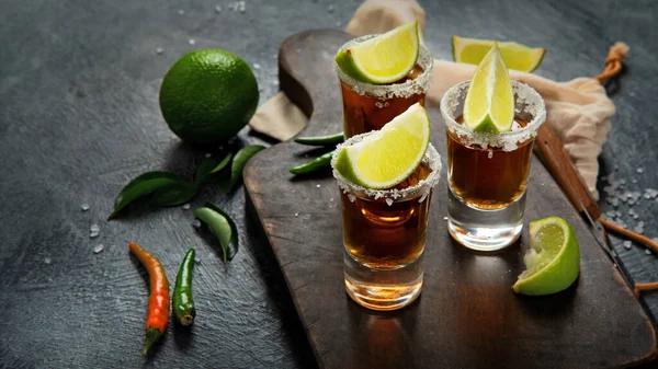 Tequila Tiros Com Limão Sal Fundo Cinza Menu Bar Clássico — Fotografia de Stock