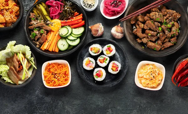 Захоплення Корейськими Традиційними Стравами Азійська Їжа Верхній Вид Плоска Лежала — стокове фото
