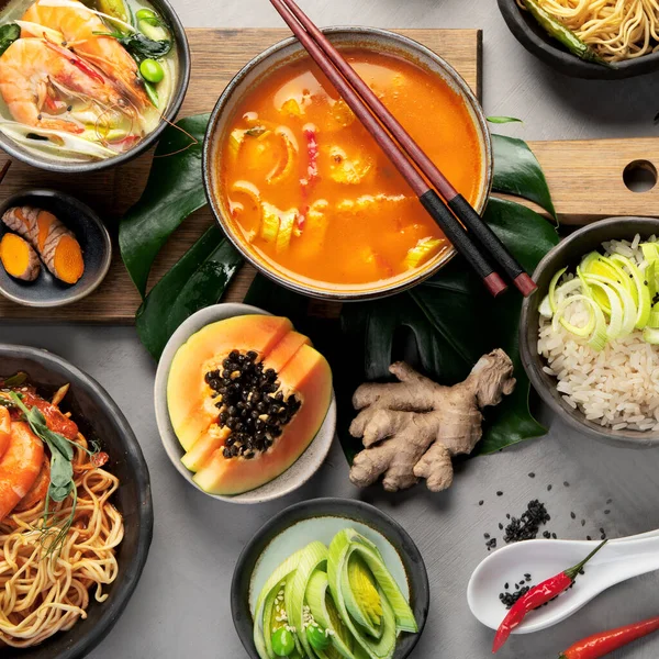 Mâncăruri Asiatice Variază Fundal Gri Mâncarea Tradițională Cocnept Vedere Sus — Fotografie, imagine de stoc