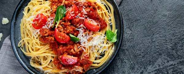 Espaguetis Boloñeses Sobre Fondo Gris Pasta Italiana Tradicional Concepto Comida — Foto de Stock