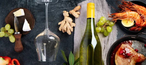 White Wine Riesling Duck Snacks Traditional Alcohol Drinks Top View — Zdjęcie stockowe